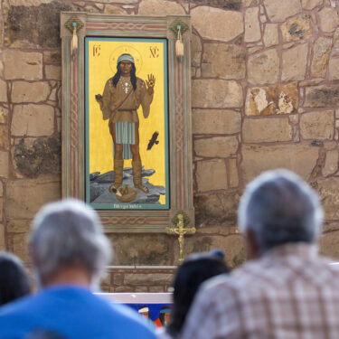 APTOPIX New Mexico-Apache Christ