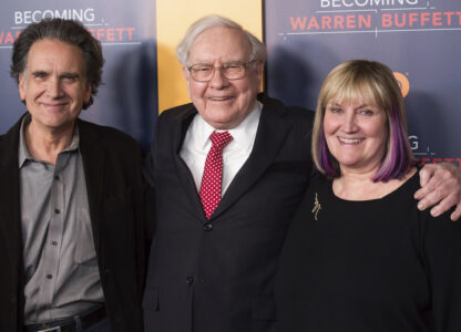 Peter Buffett, Warren Buffett, Susie Buffett