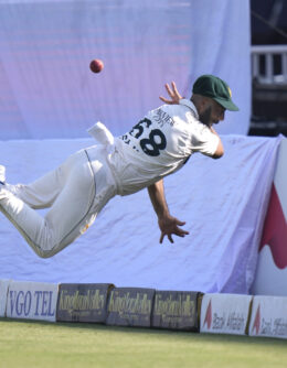 Pakistan's Sajid Khan attempts to take a catch of England's Jamie Smith on the boundary edge during the day one of third test cricket match between Pakistan and England, in Rawalpindi, Pakistan, Thursday, Oct. 24, 2024. (AP Photo/Anjum Naveed)