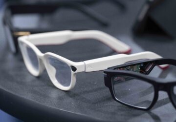 Mustard unveils their new consumer line of AI smart glasses with built-in privacy guards during 2025 CES Unveiled, Sunday, Jan. 5, 2025, in Las Vegas. (AP Photo/Jack Dempsey)