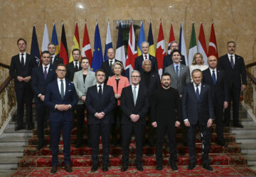 Britain's Prime Minister Keir Starmer, front center, hosts the European leaders' summit to discuss Ukraine, at Lancaster House, London, Sunday March 2, 2025. Front row from left, Finland's President Alexander Stubb, France's President Emmanuel Macron, Britain's Prime Minister Keir Starmer, Ukraine's President Volodymyr Zelenskyy and Poland's Prime Minister Donald Tusk. Center row from left, Spain's Prime Minister Pedro Sanchez, Denmark's Prime Minister Mette Frederiksen, European Commission President Ursula von der Leyen, European Council President Antonio Costa, Canada's Prime Minister Justin Trudeau, and Romania's Interim President Ilie Bolojan. Back row from left, NATO secretary General Mark Rutte, Netherlands' Prime Minister Dick Schoof, Sweden's Prime Minister Ulf Kristersson, Germany's Chancellor Olaf Scholz, Norway's Prime Minister Jonas Gahr Store, Czech Republic's Prime Minister Petr Fiala, Italy's Prime Minister Giorgia Meloni and Turkey's Minister of Foreign Affairs Hakan Fidan. (Justin Tallis/Pool via AP)