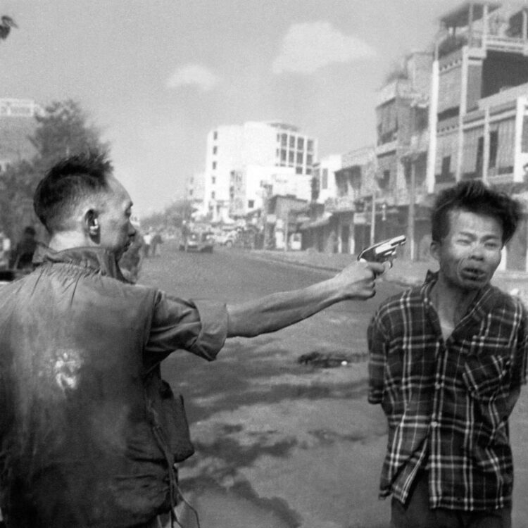 In an instant, Vietnam execution photo framed a view of war | The ...